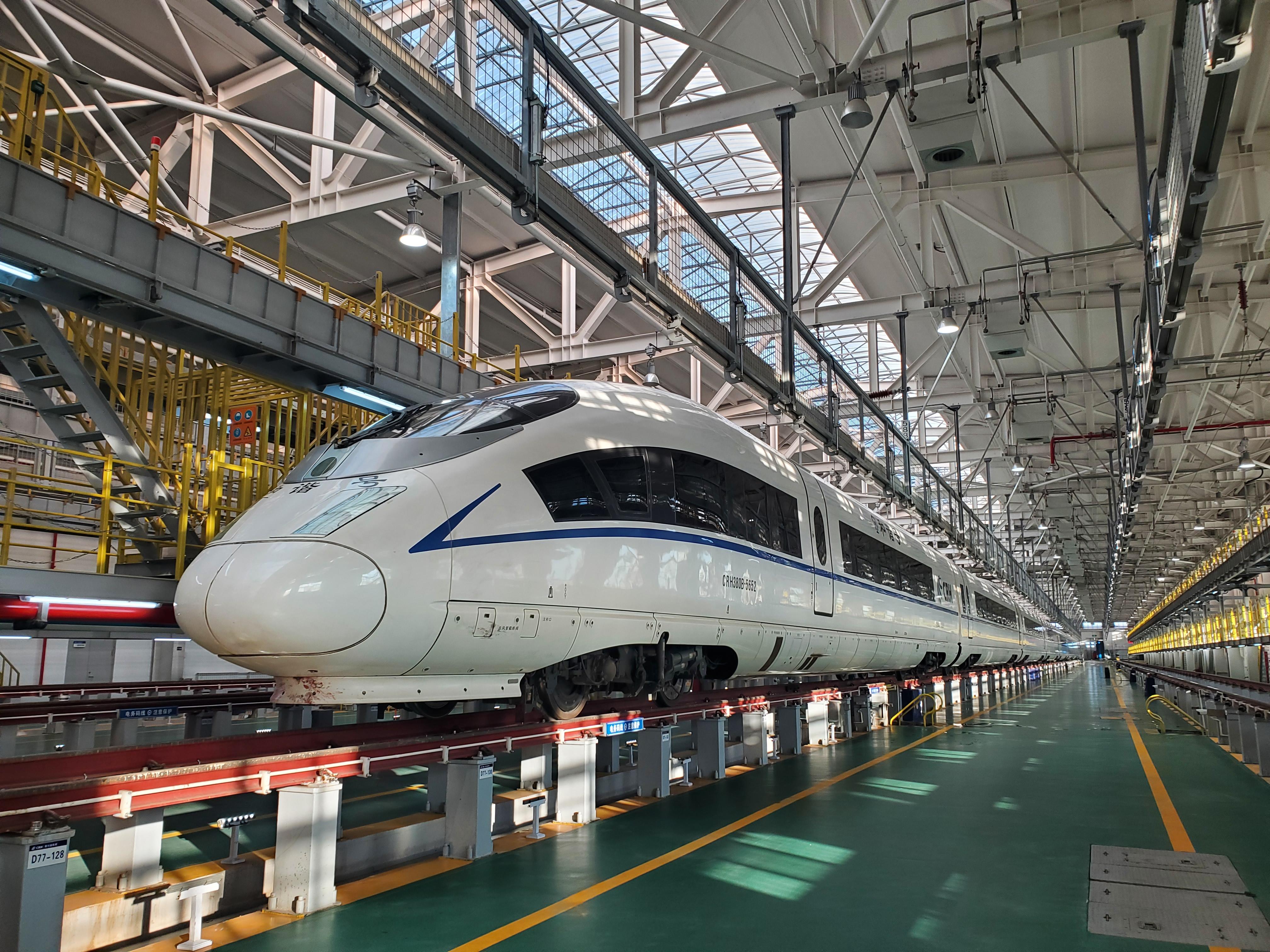 【高鐵來了】隴東報記者試乘體驗，感受銀西鐵路的“速度與激情”！