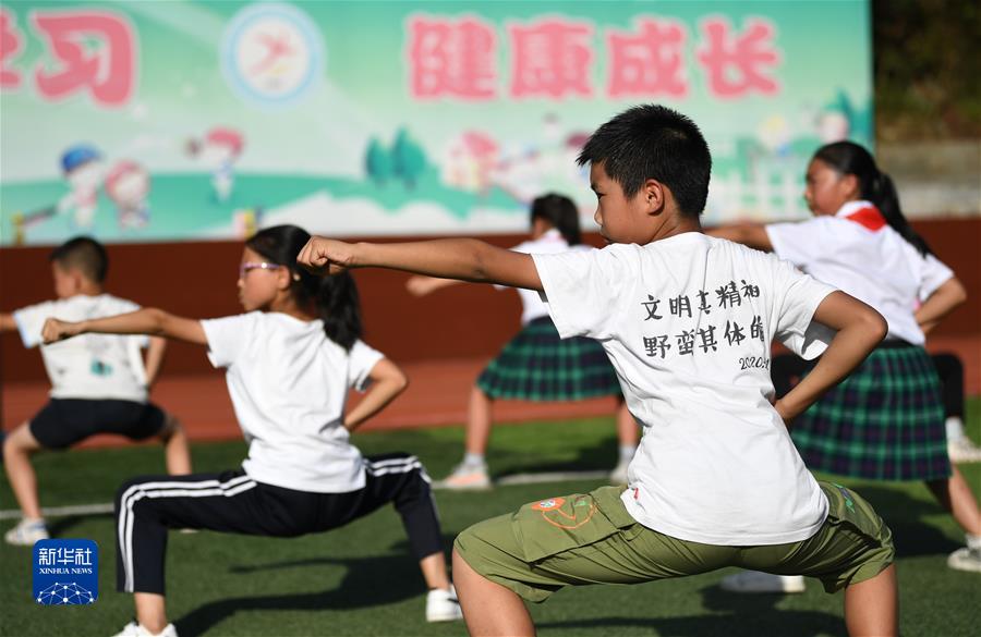 （新華全媒頭條·圖文互動）（14）書寫體育強國逐夢奮進新篇章——以習(xí)近平同志為核心的黨中央關(guān)心體育事業(yè)發(fā)展紀實
