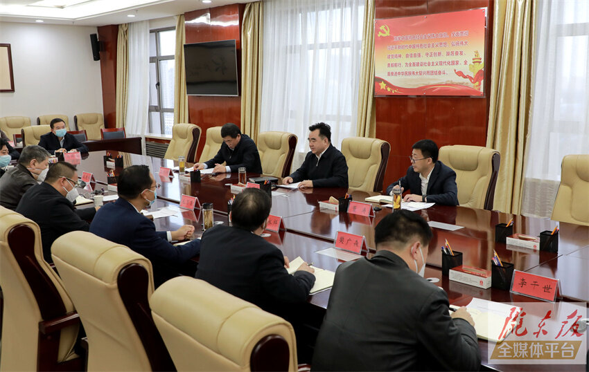 黃澤元在市委政法委干部職工大會上強調(diào) 堅守公平正義 維護(hù)一方平安 確保大局穩(wěn)定 奮力開創(chuàng)全市政法工作新局面