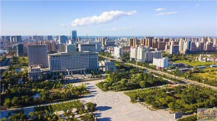 2022年，我市環(huán)境空氣優(yōu)良天數(shù)達(dá)297天。隴東報全媒體記者 俄少飛 攝