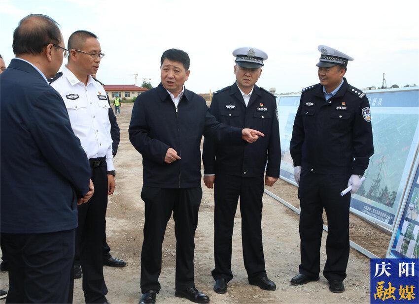 周繼軍在西峰區(qū)檢查安全生產(chǎn)工作時(shí)強(qiáng)調(diào) 壓緊壓實(shí)各方責(zé)任 抓細(xì)抓牢安全生產(chǎn) 全力保障全市經(jīng)濟(jì)社會高質(zhì)量發(fā)展