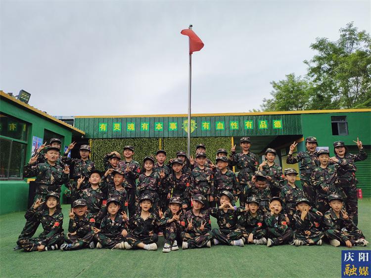 小記者進(jìn)“軍營” 共筑愛國強(qiáng)軍夢(mèng)