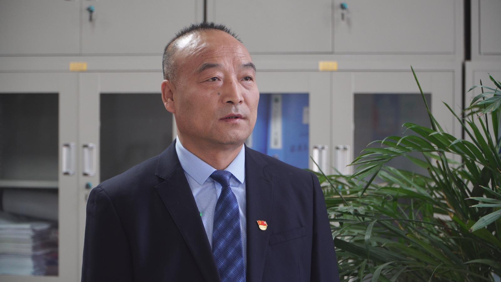 【數(shù)字經(jīng)濟(jì)招商選資】以綠電聚合供電模式降電價(jià) 提高數(shù)字經(jīng)濟(jì)招商競(jìng)爭(zhēng)力——訪(fǎng)市能源局黨組書(shū)記、局長(zhǎng)劉興峰
