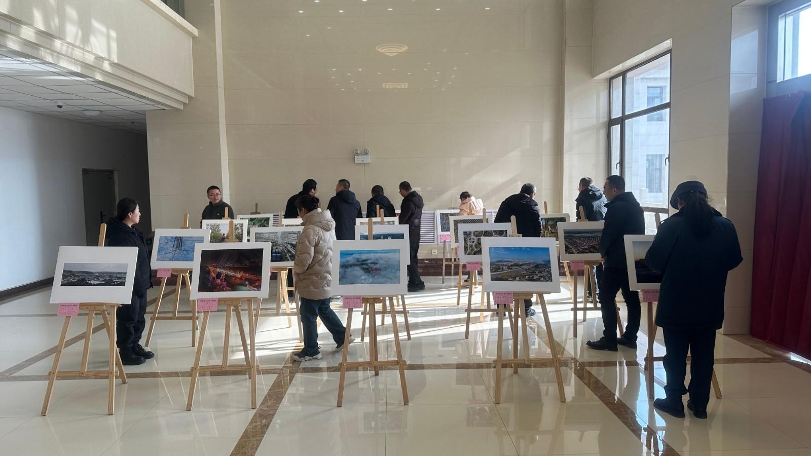 寧縣政府機關(guān)黨委開展”慶元旦 迎新春”書畫攝影作品展活動