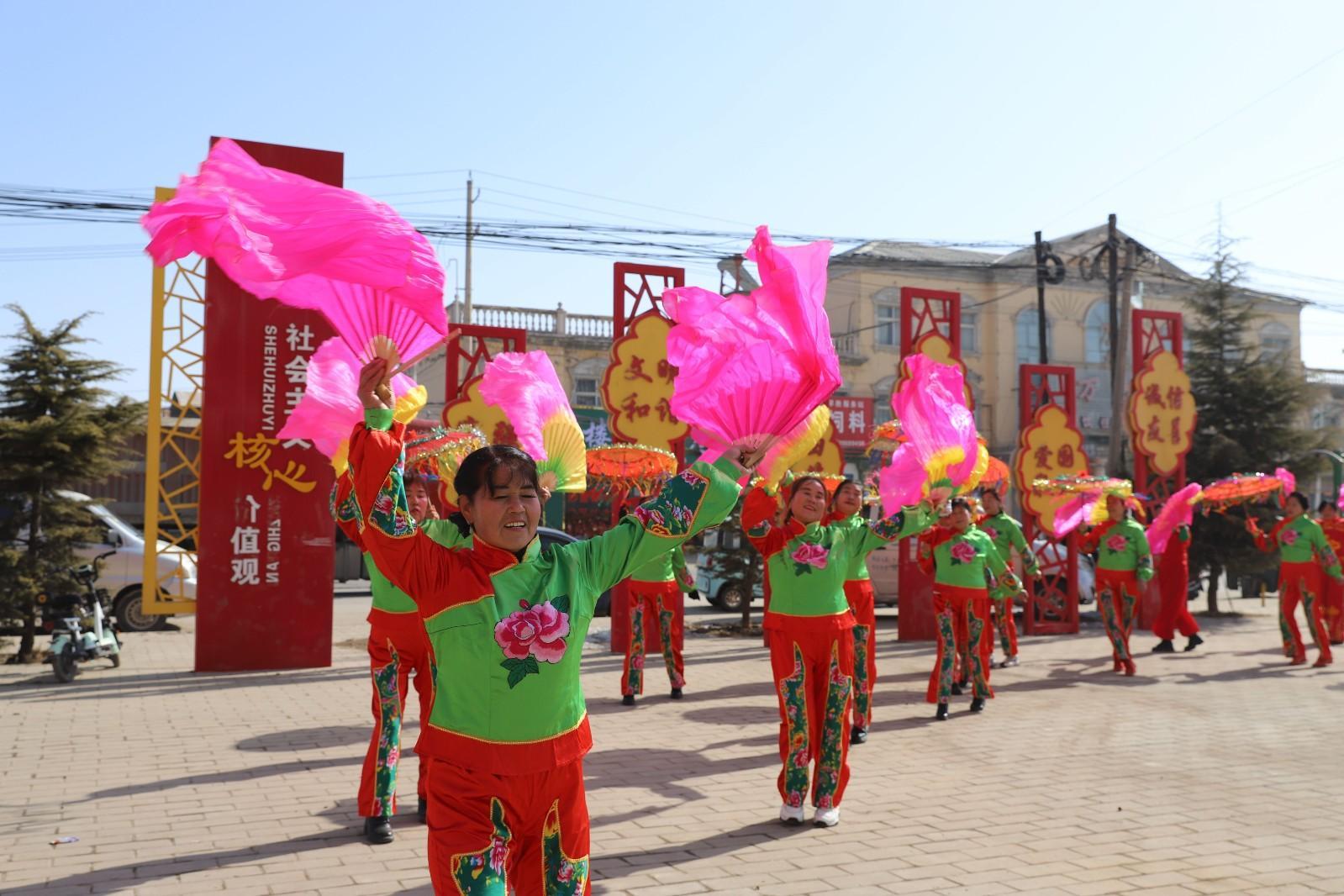 寧縣全民健身志愿服務隊開展 “紅紅火火過大年”全民健身志愿服務活動
