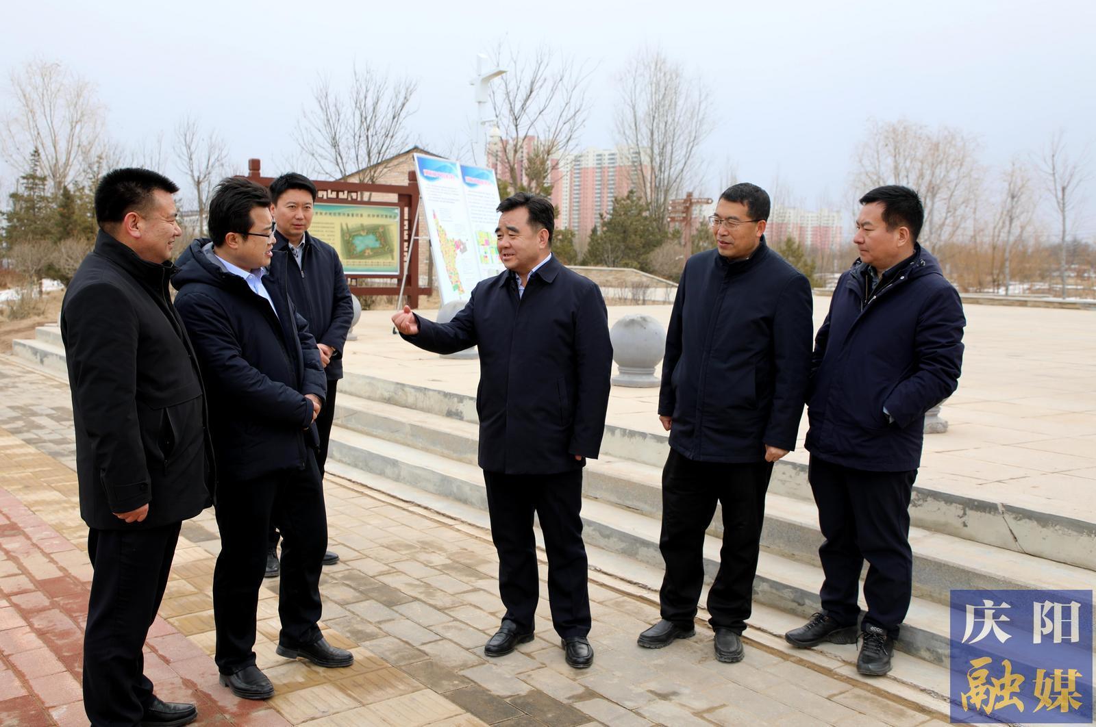 黃澤元在西峰區(qū)調(diào)研時強調(diào) 堅決扛牢經(jīng)濟“大塊頭”責任擔當 奮力為全市高質(zhì)量發(fā)展勇挑重擔多作貢獻
