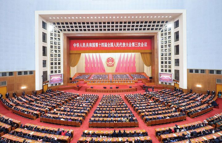 逐夢(mèng)春天里 同心向未來(lái)——十四屆全國(guó)人大三次會(huì)議閉幕側(cè)記